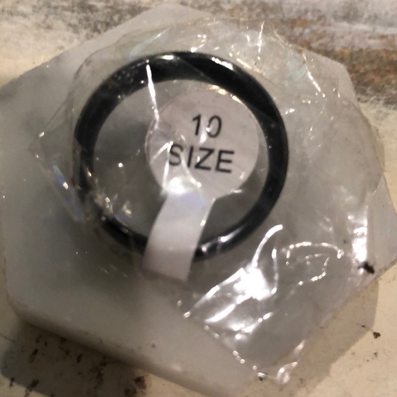 Ring - Picture 2 of 2